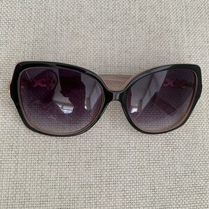 Used women’s sunglasses